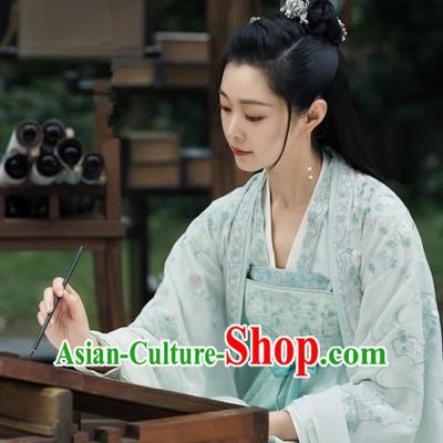 China Ancient Young Beauty Blue Dress Costumes Traditional Ming Dynasty Rich Lady Hanfu Clothing