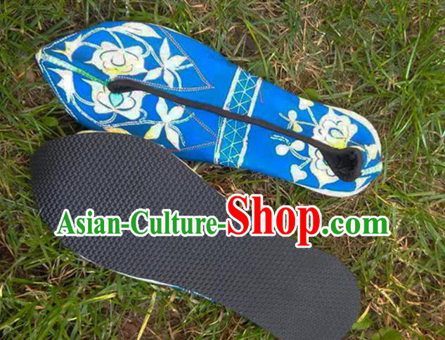 Chinese National Blue Cloth Shoes Traditional Dance Shoes Yunnan Ethnic Embroidered Shoes Chinese National Blue Cloth Shoes Traditional Dance Shoes Yunnan Ethnic Embroidered Shoes