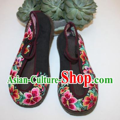 Chinese Traditional Black Embroidered Peach Blossom Shoes Handmade Bai Nationality Woman Shoes Folk Dance Shoes