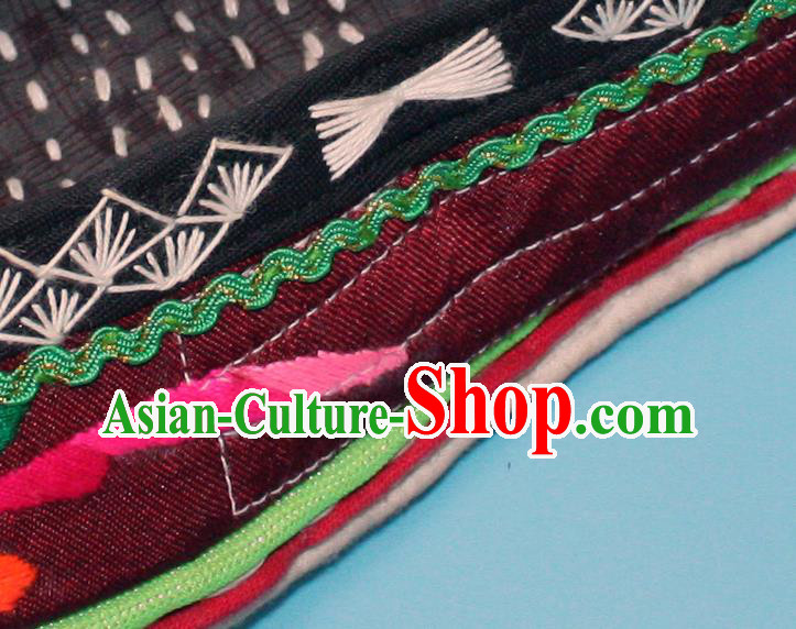 Chinese Traditional Dark Red Embroidered Shoes Yi Nationality Dance Shoes Handmade Yunnan Ethnic Shoes Chinese Traditional Dark Red Embroidered Shoes Yi Nationality Dance Shoes Handmade Yunnan Ethnic Shoes