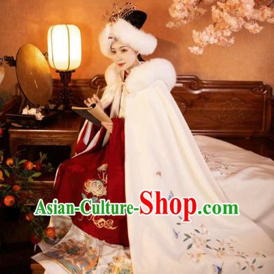 China Ming Dynasty Noble Woman Clothing Ancient Imperial Concubine Embroidered Cape Traditional Hanfu White Cloak Garment