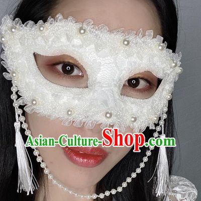 Deluxe White Lace Face Mask Handmade Stage Performance Blinder Headpiece Halloween Cosplay Party Pearls Mask