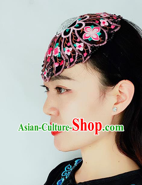 China Yunnan Minority Woman Embroidered Hair Clasp Ethnic Dance Headwear Handmade Silver Headband China Yunnan Minority Woman Embroidered Hair Clasp Ethnic Dance Headwear Handmade Silver Headband