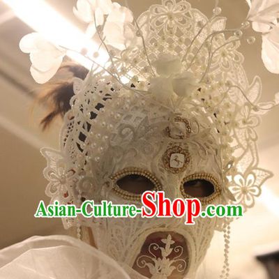 Handmade Brazil Carnival White Lace Mask Halloween Cosplay Princess Pearls Face Mask Costume Party Baroque Feather Headpiece
