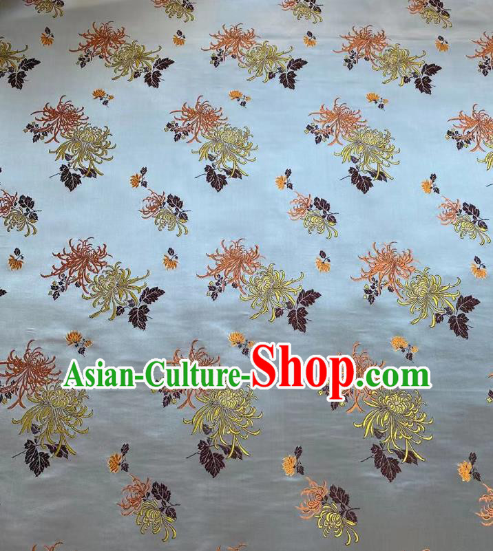 Chinese Silk Fabric Classical Chrysanthemum Pattern Brocade Argent Satin Cloth Traditional Cheongsam Jacquard Drapery Chinese Silk Fabric Classical Chrysanthemum Pattern Brocade Argent Satin Cloth Traditional Cheongsam Jacquard Drapery
