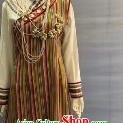 Chinese Yunnan Ethnic Female Garment Costume Traditional Drung Nationality Bride Clothing Tulung Minority Festival Folk Dance Dress and Headwear