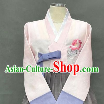 Korean Traditional Dance Hanbok Clothing Classical Wedding Garment Costumes Bride Fashion Embroidered Pink Blouse and Grey Dress