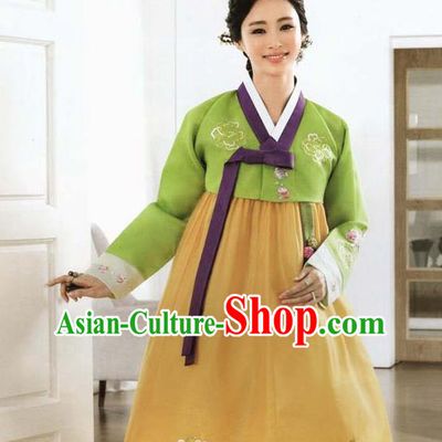 Korean Bride Fashion Clothing Embroidered Green Blouse and Yellow Dress Traditional Court Hanbok Costume Classical Wedding Garments