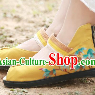 China Embroidered Bamboo Plimsolls Shoes Handmade Yellow Canvas Shoes National Folk Dance Sandal Shoes