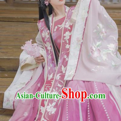 China Traditional Hanfu Garments Song Dynasty Palace Princess Historical Clothing Ancient Imperial Consort Dress
