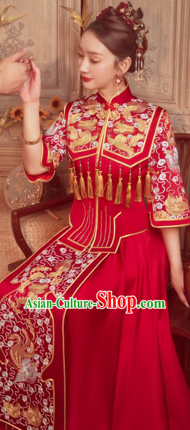 China Embroidered Bride Red Dress Toast Clothing Traditional Wedding Garment Costumes Classical Xiuhe Suits China Embroidered Bride Red Dress Toast Clothing Traditional Wedding Garment Costumes Classical Xiuhe Suits