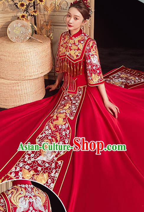 China Embroidered Bride Red Dress Toast Clothing Traditional Wedding Garment Costumes Classical Xiuhe Suits China Embroidered Bride Red Dress Toast Clothing Traditional Wedding Garment Costumes Classical Xiuhe Suits