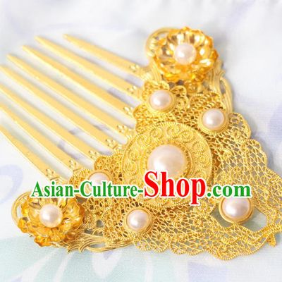 Chinese Classical Wedding Golden Hair Comb Handmade Ming Dynasty Headpiece Traditional Hanfu Hair Accessories Ancient Empress Pearls Hairpin
