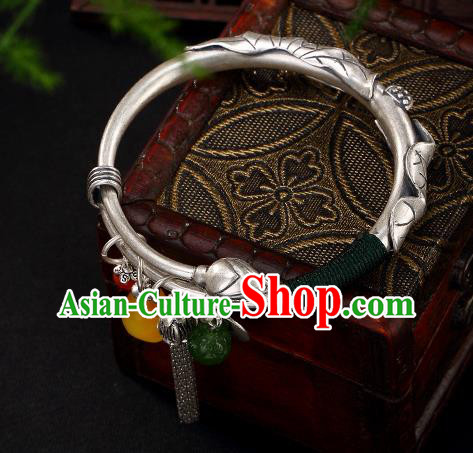 Chinese Cheongsam Wristlet Accessories Handmade Carving Lotus Bracelet Classical Silver Bangle Jewelry Chinese Cheongsam Wristlet Accessories Handmade Carving Lotus Bracelet Classical Silver Bangle Jewelry