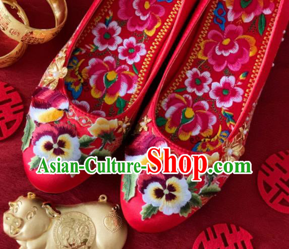 China Wedding Red Satin Shoes Embroidered Magpie Shoes Handmade Bride Shoes Xiuhe Suit Shoes China Wedding Red Satin Shoes Embroidered Magpie Shoes Handmade Bride Shoes Xiuhe Suit Shoes