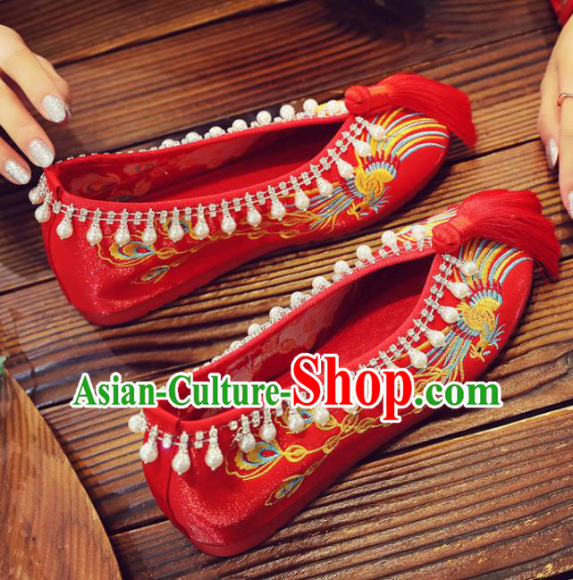 China Embroidered Phoenix Shoes Handmade Bride Shoes Xiuhe Red Satin Shoes Pearls Wedding Shoes China Embroidered Phoenix Shoes Handmade Bride Shoes Xiuhe Red Satin Shoes Pearls Wedding Shoes