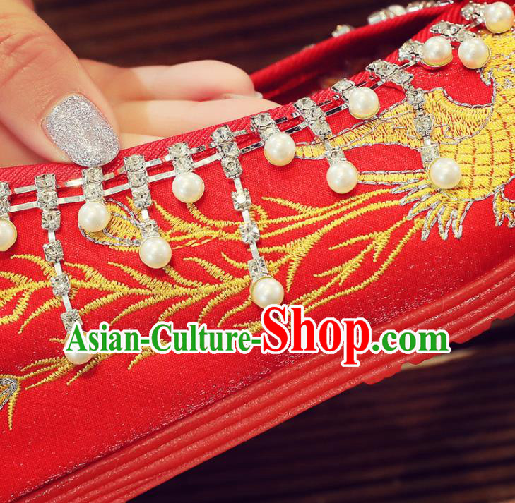 China Xiuhe Red Satin Shoes Classical Wedding Shoes Embroidered Pearls Shoes Handmade Bride Shoes China Xiuhe Red Satin Shoes Classical Wedding Shoes Embroidered Pearls Shoes Handmade Bride Shoes