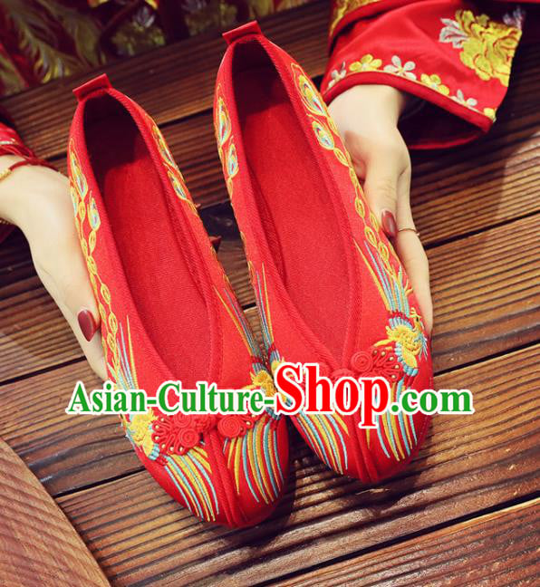China Handmade Bride Shoes Xiuhe Red Satin Shoes Classical Wedding Shoes Embroidered Phoenix Shoes China Handmade Bride Shoes Xiuhe Red Satin Shoes Classical Wedding Shoes Embroidered Phoenix Shoes