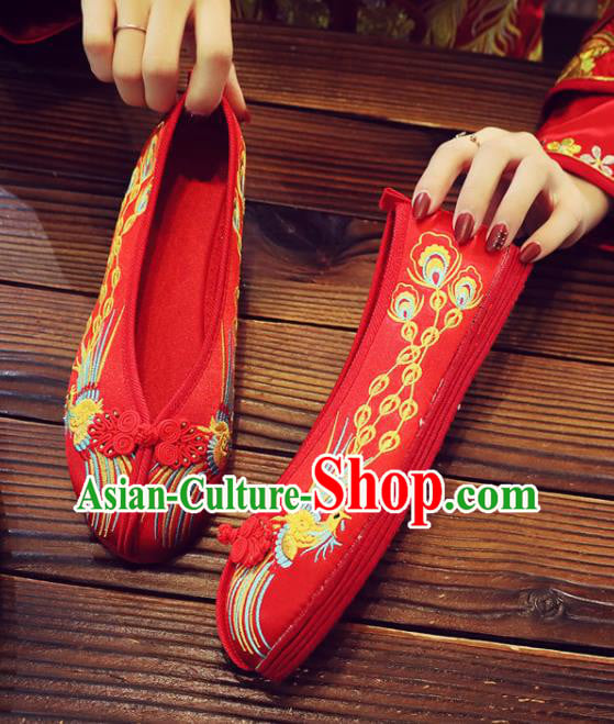 China Handmade Bride Shoes Xiuhe Red Satin Shoes Classical Wedding Shoes Embroidered Phoenix Shoes China Handmade Bride Shoes Xiuhe Red Satin Shoes Classical Wedding Shoes Embroidered Phoenix Shoes