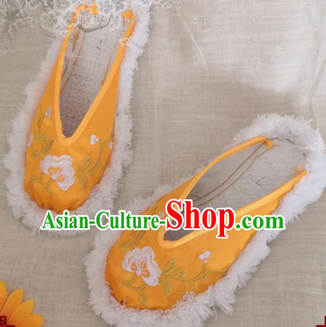 Chinese Handmade Embroidery Shoes Woman Strong Cloth Slippers National Yellow Satin Shoes Chinese Handmade Embroidery Shoes Woman Strong Cloth Slippers National Yellow Satin Shoes
