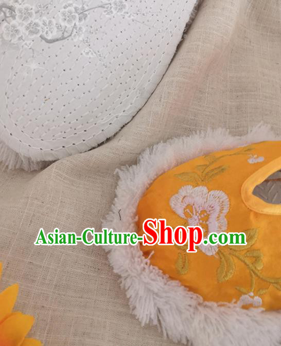 Chinese Handmade Embroidery Shoes Woman Strong Cloth Slippers National Yellow Satin Shoes Chinese Handmade Embroidery Shoes Woman Strong Cloth Slippers National Yellow Satin Shoes