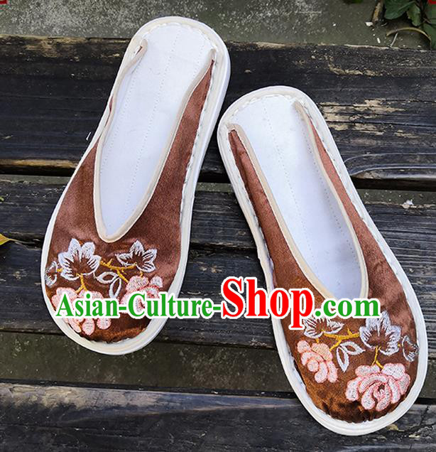Chinese Handmade Embroidery Shoes Woman Strong Cloth Slippers National Brown Satin Shoes Chinese Handmade Embroidery Shoes Woman Strong Cloth Slippers National Brown Satin Shoes