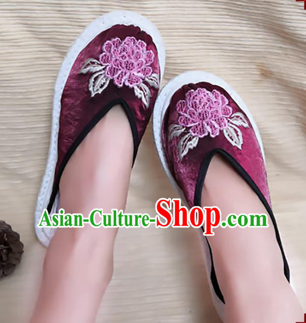 Chinese National Shoes Handmade Embroidery Purple Satin Shoes Woman Slippers Chinese National Shoes Handmade Embroidery Purple Satin Shoes Woman Slippers