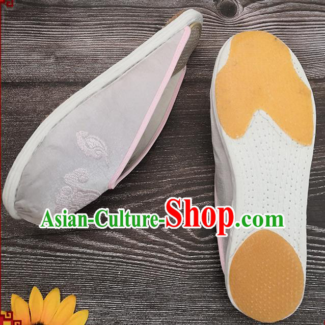 Chinese Woman Slippers National Shoes Handmade Embroidery Cloud Argent Satin Shoes Chinese Woman Slippers National Shoes Handmade Embroidery Cloud Argent Satin Shoes