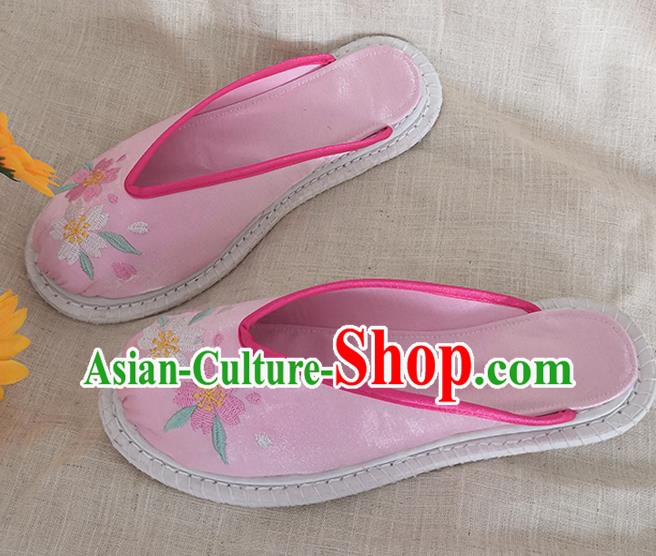 Chinese Handmade Embroidery Sakura Pink Satin Shoes Woman Slippers National Shoes Chinese Handmade Embroidery Sakura Pink Satin Shoes Woman Slippers National Shoes