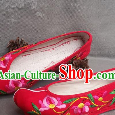 Handmade China Ethnic Dance Shoes National Woman Red Cloth Shoes Yunnan Embroidered Shoes Wedding Bride Hanfu Shoes