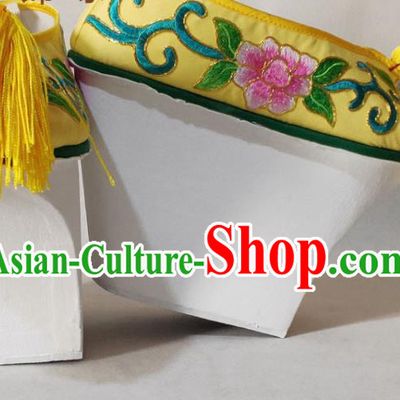 China Traditional Peking Opera Actress Shoes Beijing Opera Hua Tan Embroidered Shoes Qing Dynasty Princess Yellow Satin Shoes