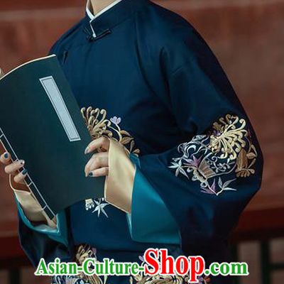 China Qing Dynasty Imperial Consort Historical Clothing Ancient Manchu Woman Navy Dress Traditional Court Garments and Headpieces