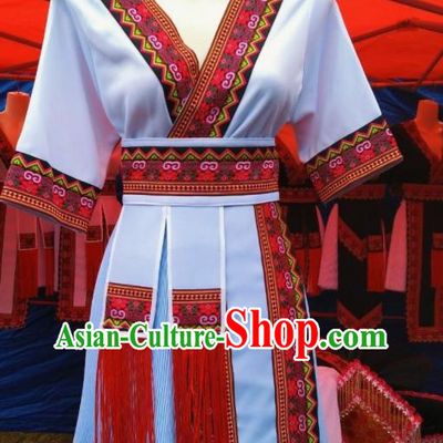 China Traditional Hmong Folk Dance White Dress Outfits Yunnan Minority Festival Garments Miao Nationality Wedding Costumes Ethnic Performance Clothing