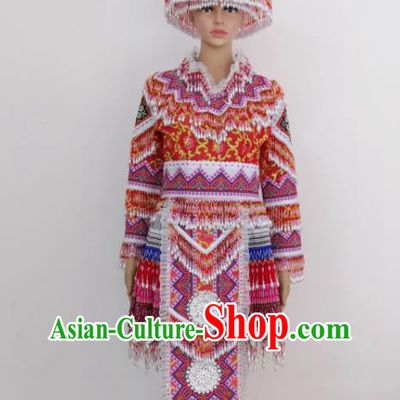 China Traditional Hmong Wedding Red Dress Outfits Yunnan Minority Woman Garments Miao Nationality Festival Costumes Ethnic Photography Clothing