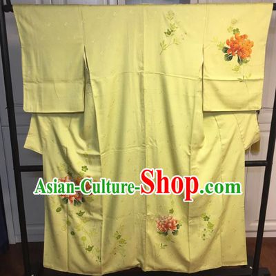 Japan Classical Chrysanthemum Pattern Tsukesage Kimono Clothing Wedding Bride Garment Costume Traditional Yellow Yukata Dress