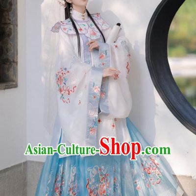 China Traditional Ming Dynasty Historical Clothing Ancient Nobility Beauty Garment Costumes Court Princess Hanfu Dresses