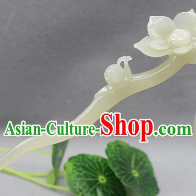 China Classical Hanfu Headpiece Handmade Jade Carving Lotus Hairpin Traditional Hair Accessories Ancient Empress Tassel Hair Stick
