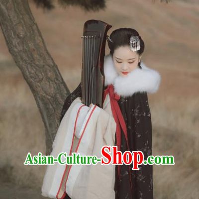 China Ancient Imperial Consort Black Cloak Clothing Han Dynasty Palace Beauty Garment Costume Traditional Hanfu Embroidered Mantle for Women