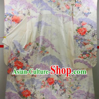 Japanese Classical Peony Plum Pattern Beige Silk Yukata Dress Traditional Wedding Furisode Kimono Clothing Court Woman Garment Costume