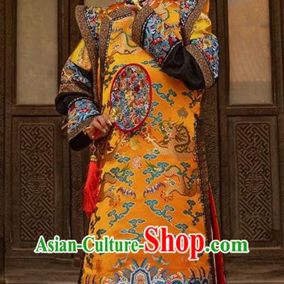 China Qing Dynasty Manchu Queen Garment Costumes Ancient Imperial Empress Golden Dress Clothing and Hair Accessories