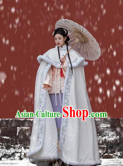 Chinese Ancient Princess Clothing Traditional Winter White Mantle Ming Dynasty Young Lady Embroidered Cloak Chinese Ancient Princess Clothing Traditional Winter White Mantle Ming Dynasty Young Lady Embroidered Cloak