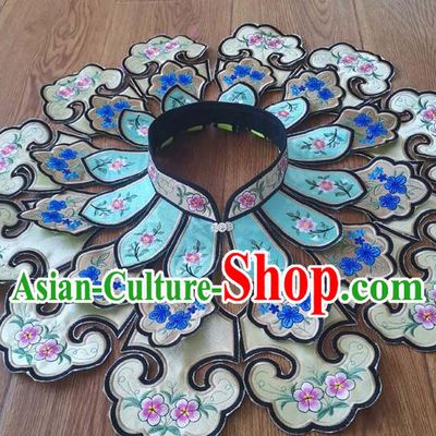 Chinese Qing Dynasty Embroidered Cloud Shoulder Colorful Brocade Collar Yujian Cheongsam Cappa Traditional Necklace Accessories