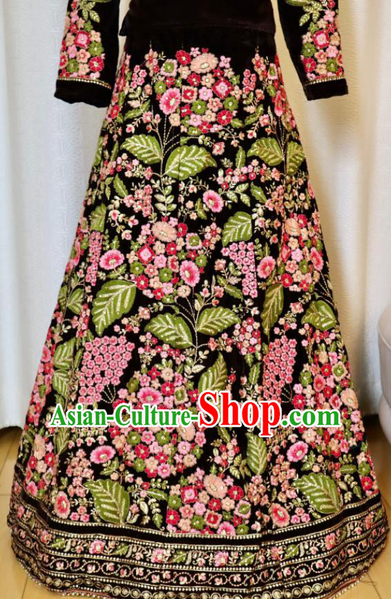 Indian Bride Lengha Garment Embroidered Black Outfit Traditional Wedding Dress Top India Clothing Indian Bride Lengha Garment Embroidered Black Outfit Traditional Wedding Dress Top India Clothing