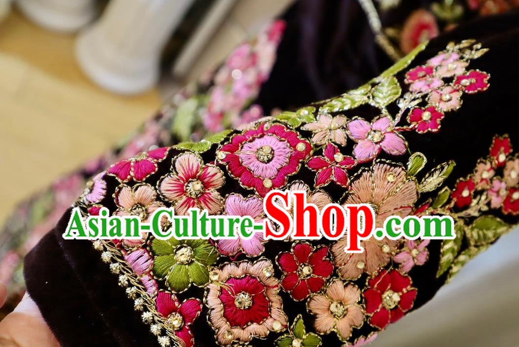 Indian Bride Lengha Garment Embroidered Black Outfit Traditional Wedding Dress Top India Clothing Indian Bride Lengha Garment Embroidered Black Outfit Traditional Wedding Dress Top India Clothing