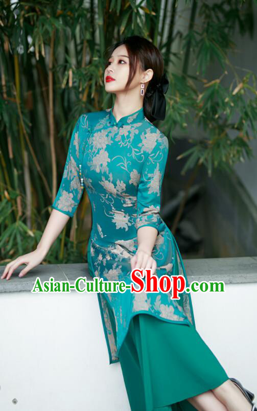 Chinese Traditional Green Cheongsam Middle Sleeve Dress Aodai Qipao Chinese Traditional Green Cheongsam Middle Sleeve Dress Aodai Qipao