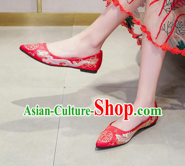 Chinese Handmade Wedding Shoes Embroidered Dragon and Phoenix Shoes Red Satin Shoes Chinese Handmade Wedding Shoes Embroidered Dragon and Phoenix Shoes Red Satin Shoes