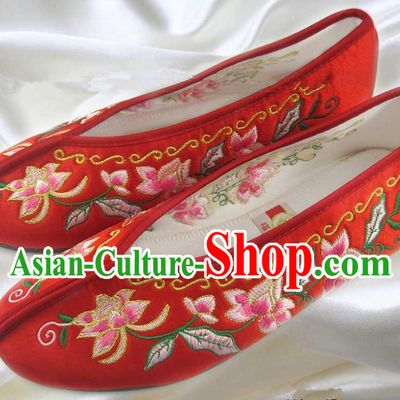 China Bride Embroidered Shoes National Shoes Traditional Wedding Red Satin Shoes