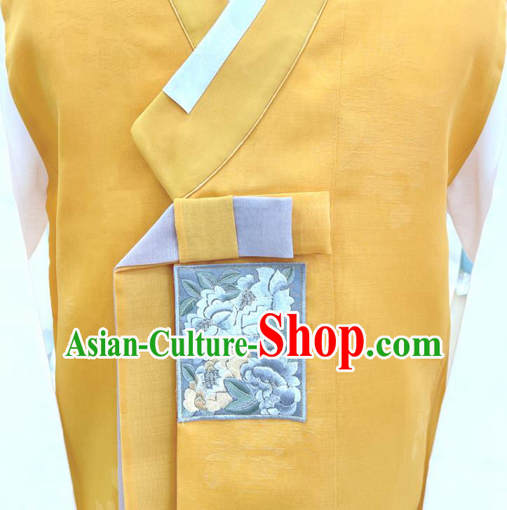 Traditional Hanbok Embroidered Male Costumes Korean Wedding Groom Clothing Yellow Shirt and Pants Traditional Hanbok Embroidered Male Costumes Korean Wedding Groom Clothing Yellow Shirt and Pants