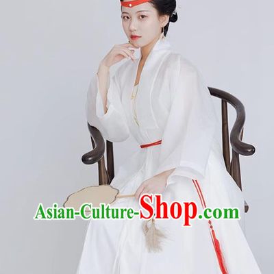China Ming Dynasty Noble Woman Clothing Ancient Young Mistress Replica Costumes Traditional Hanfu White Dresses