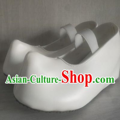 Korean Traditional Folk Shoes With Increased Leather Lining
